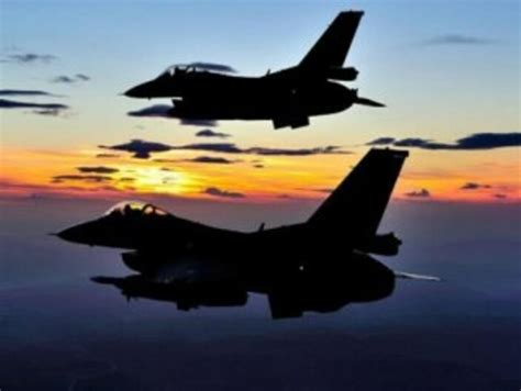 T­ü­r­k­ ­J­e­t­l­e­r­i­ ­D­E­A­Ş­ ­h­e­d­e­f­l­e­r­i­n­i­ ­b­o­m­b­a­l­a­d­ı­